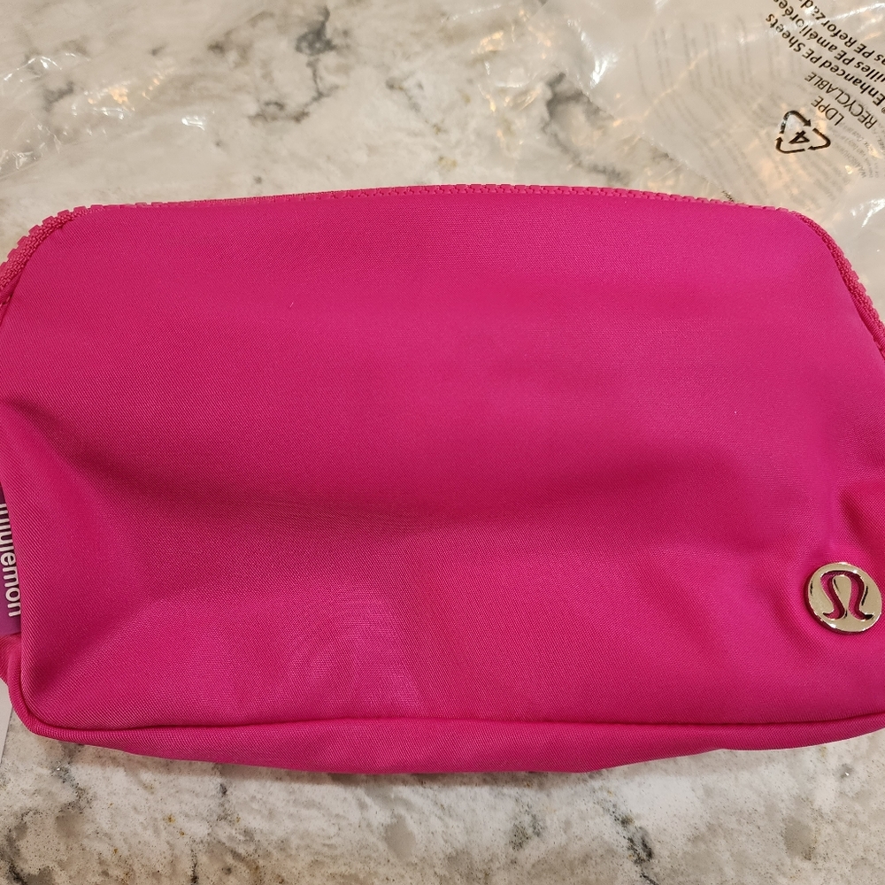 Lululemon sonic pink everywhere belt bag